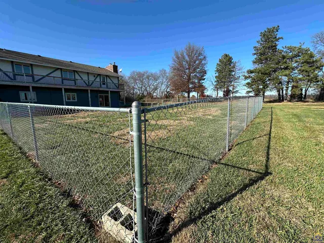 $395,000 | 3650 Northwest Menoken Road, Topeka, KS 66618