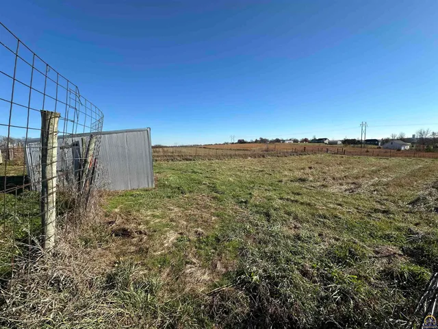 $395,000 | 3650 Northwest Menoken Road, Topeka, KS 66618