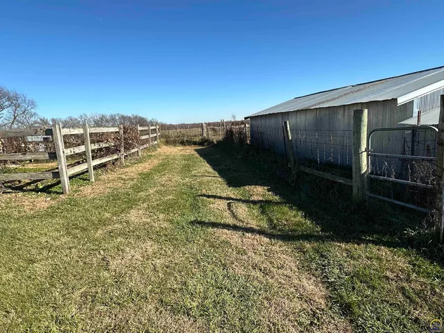 $399,000 | 3650 Northwest Menoken Road, Topeka, KS 66618