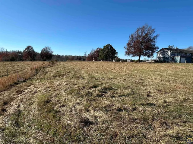 $395,000 | 3650 Northwest Menoken Road, Topeka, KS 66618