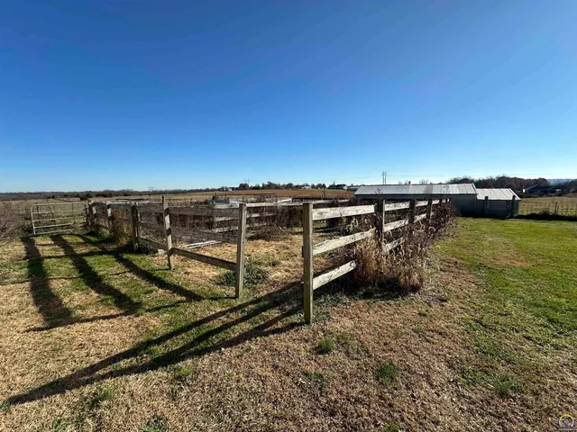 $399,000 | 3650 Northwest Menoken Road, Topeka, KS 66618