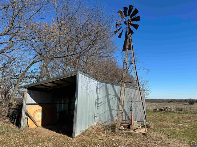 $399,000 | 3650 Northwest Menoken Road, Topeka, KS 66618