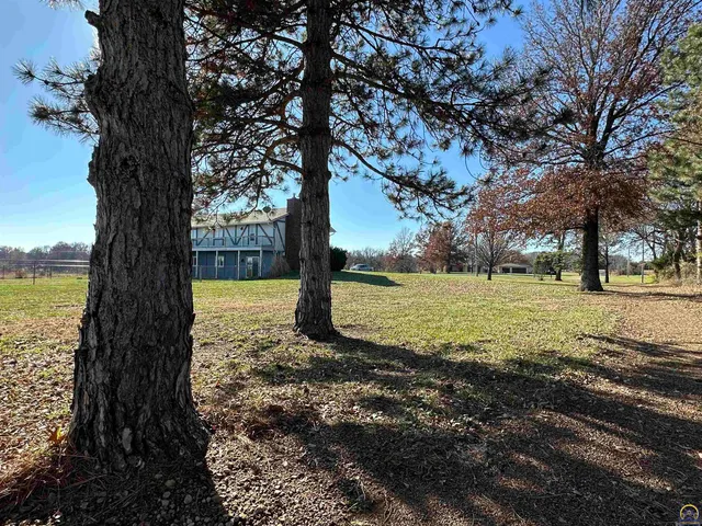 $399,000 | 3650 Northwest Menoken Road, Topeka, KS 66618