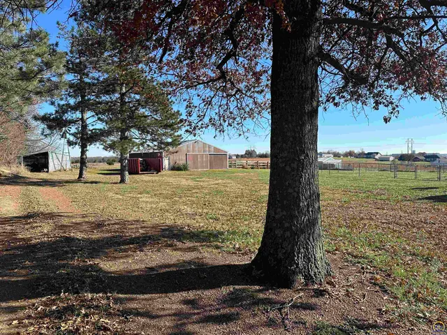 $395,000 | 3650 Northwest Menoken Road, Topeka, KS 66618