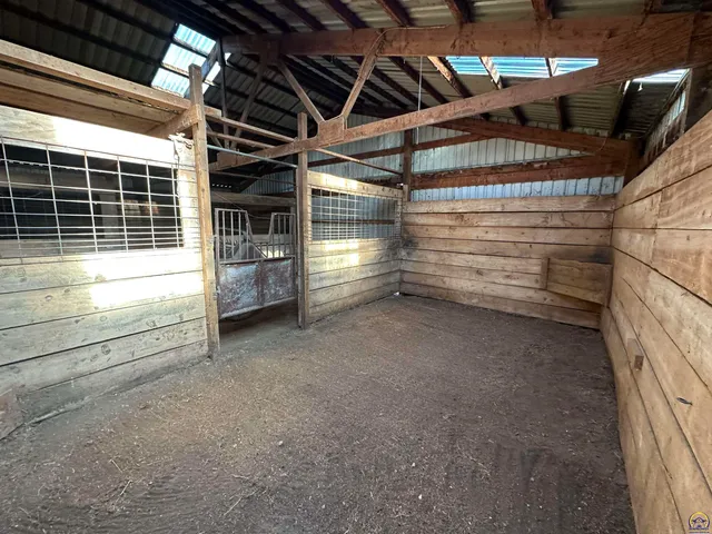 $395,000 | 3650 Northwest Menoken Road, Topeka, KS 66618