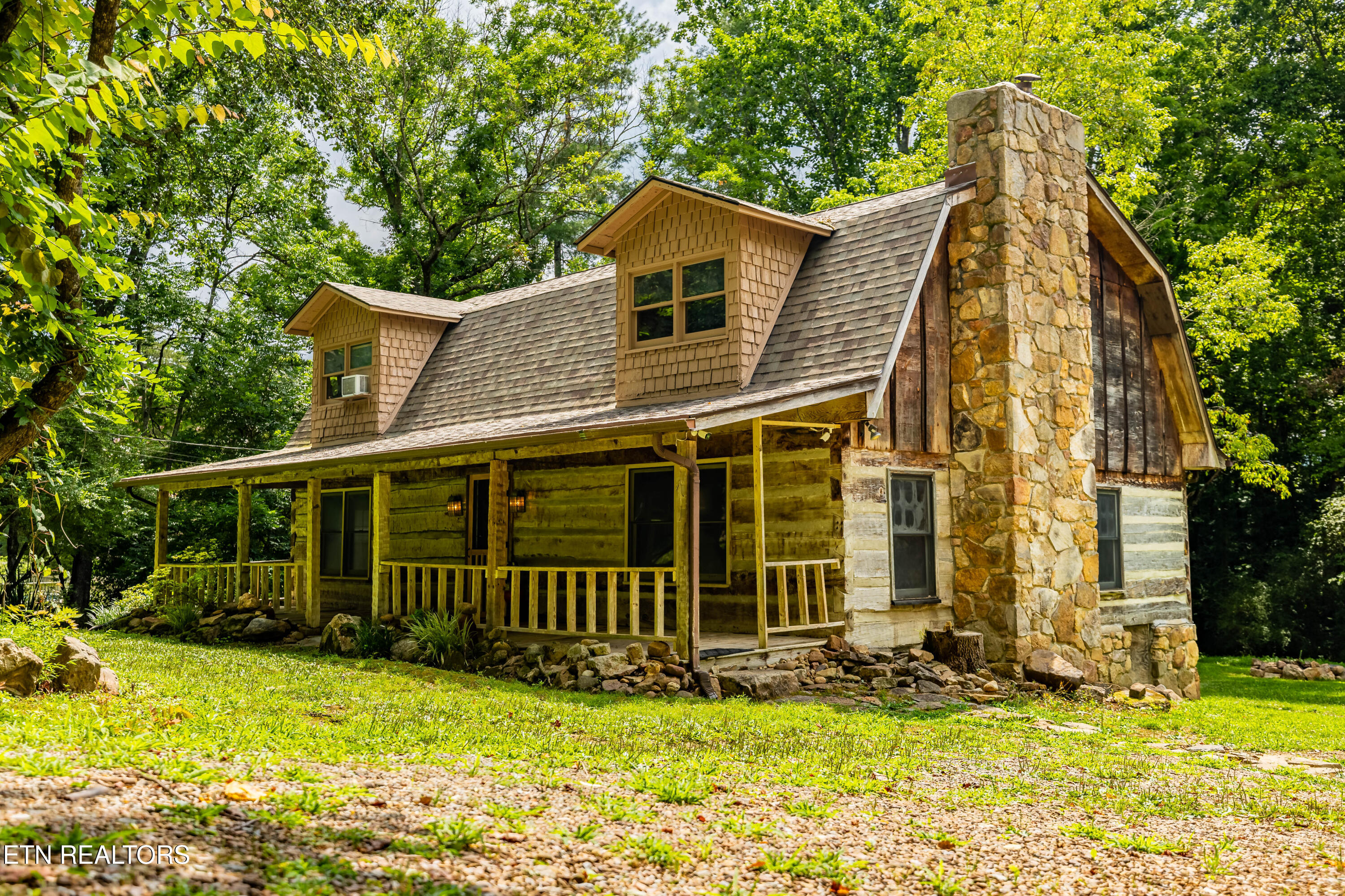 143 Old Cove Road Walland, TN 37886 - Photo 38 of 49 143OldCoveRd-17