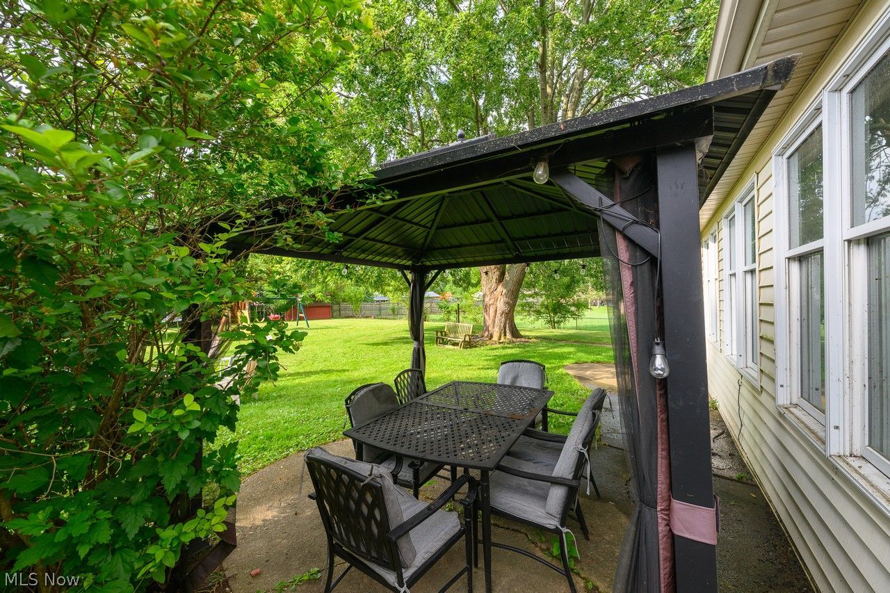 3912 Rolling Ridge Road Northeast Canton, OH 44721 - Photo 27 of 33 Back patio area