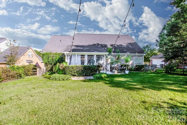 $2,650 | 111 River Birch Circle, Unit 2, Mooresville, NC 28115