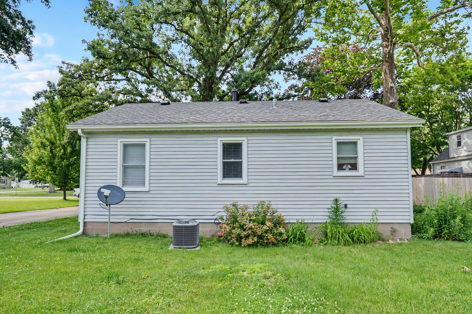 4612 26th Avenue Moline, IL 61265 - Photo 14 of 17