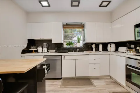 $2,650,000 | 10659 Northeast 10th Place, Miami Shores, FL 33138