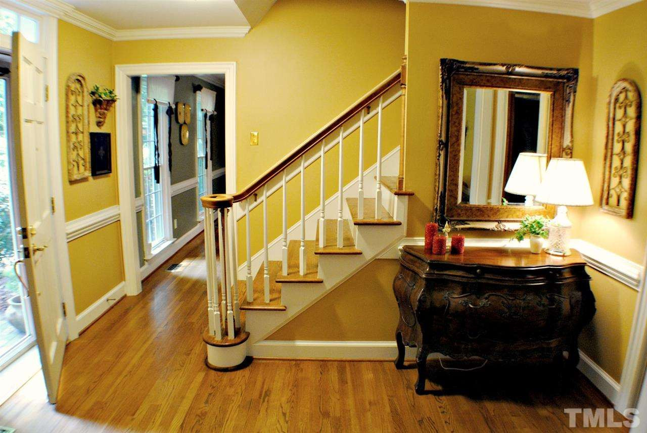 10513 Whitestone Road Raleigh, NC 27615 - Photo 3 of 25 Entry