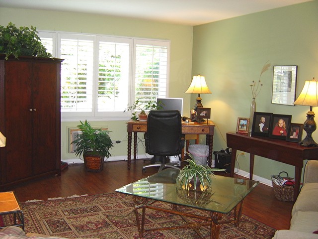 954 Shermer Road, Unit 8 Glenview, IL 60025 - Photo 2 of 8
