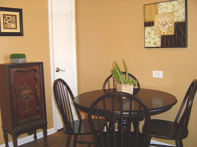 954 Shermer Road, Unit 8 Glenview, IL 60025 - Photo 4 of 8