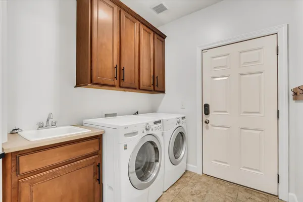 $479,000 | 1909 East 58th Street, Davenport, IA 52807
