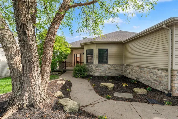 $479,000 | 1909 East 58th Street, Davenport, IA 52807