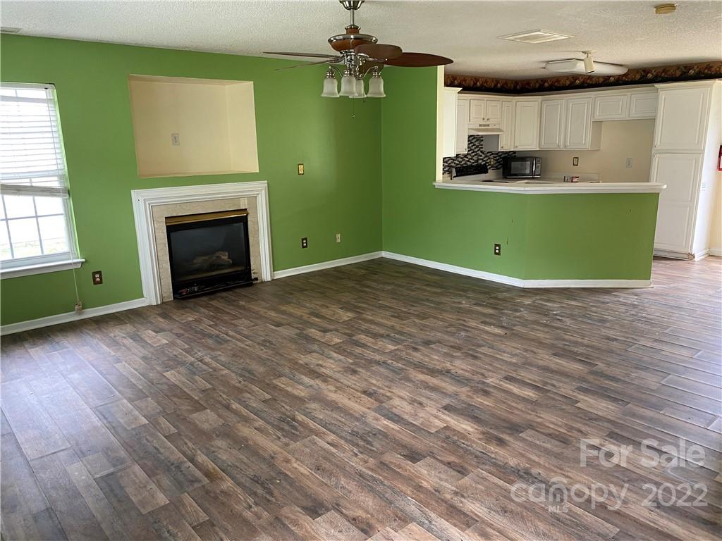 2215 Meadecroft Road Charlotte, NC 28214 - Photo 3 of 24 Gallery Image 3