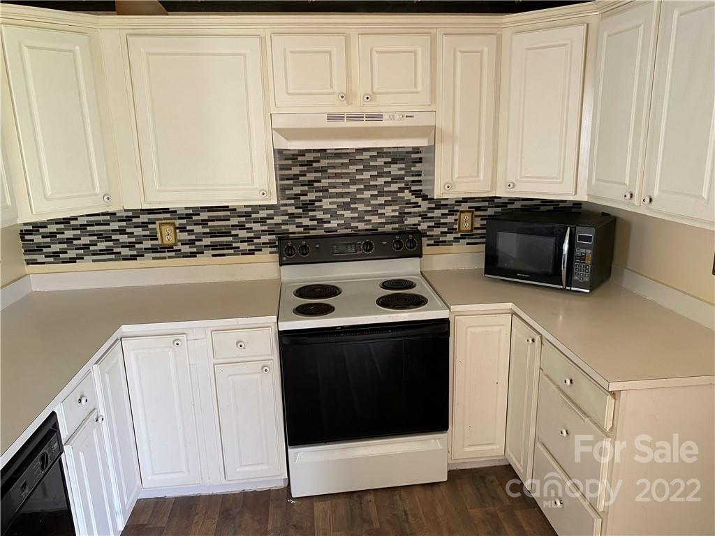 2215 Meadecroft Road Charlotte, NC 28214 - Photo 5 of 24 Gallery Image 5