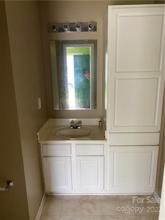 2215 Meadecroft Road Charlotte, NC 28214 - Photo 9 of 24 Gallery Image 9