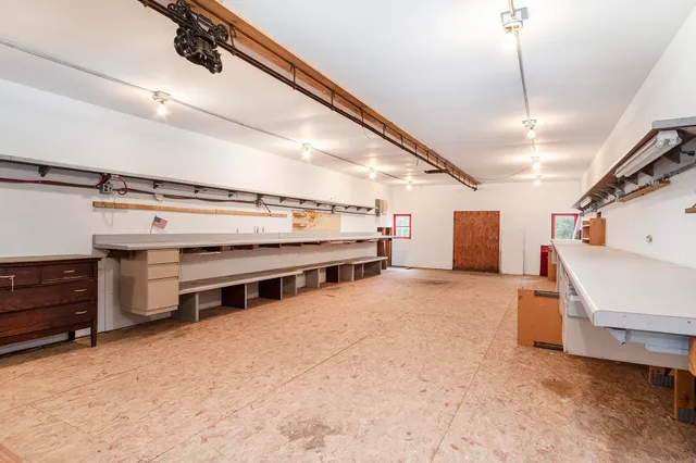 $500,000 | 8020 East 98th Street, Howard City, MI 49329