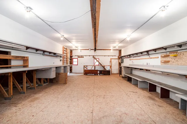 $500,000 | 8020 East 98th Street, Howard City, MI 49329