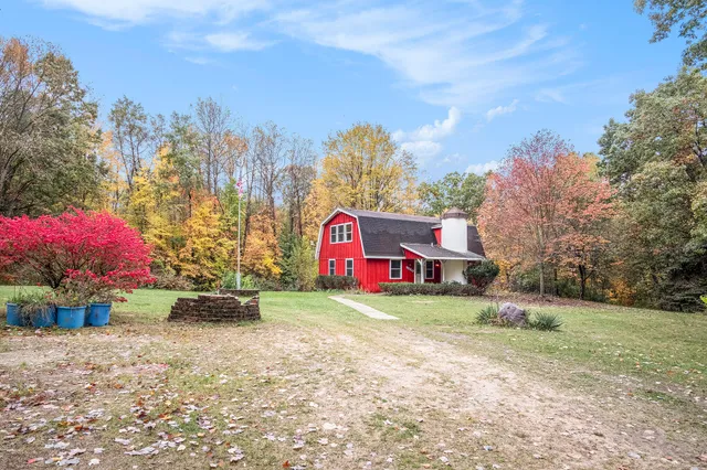 $500,000 | 8020 East 98th Street, Howard City, MI 49329