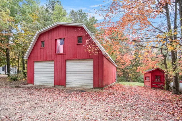 $500,000 | 8020 East 98th Street, Howard City, MI 49329