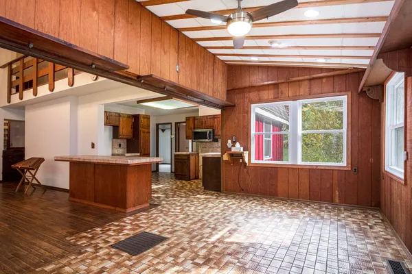 $500,000 | 8020 East 98th Street, Howard City, MI 49329