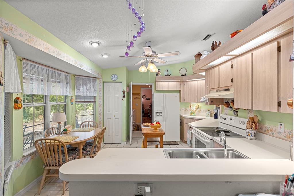8534 Southwest 108th Pl Road Ocala, FL 34481 - Photo 10 of 41 Gallery Image 10