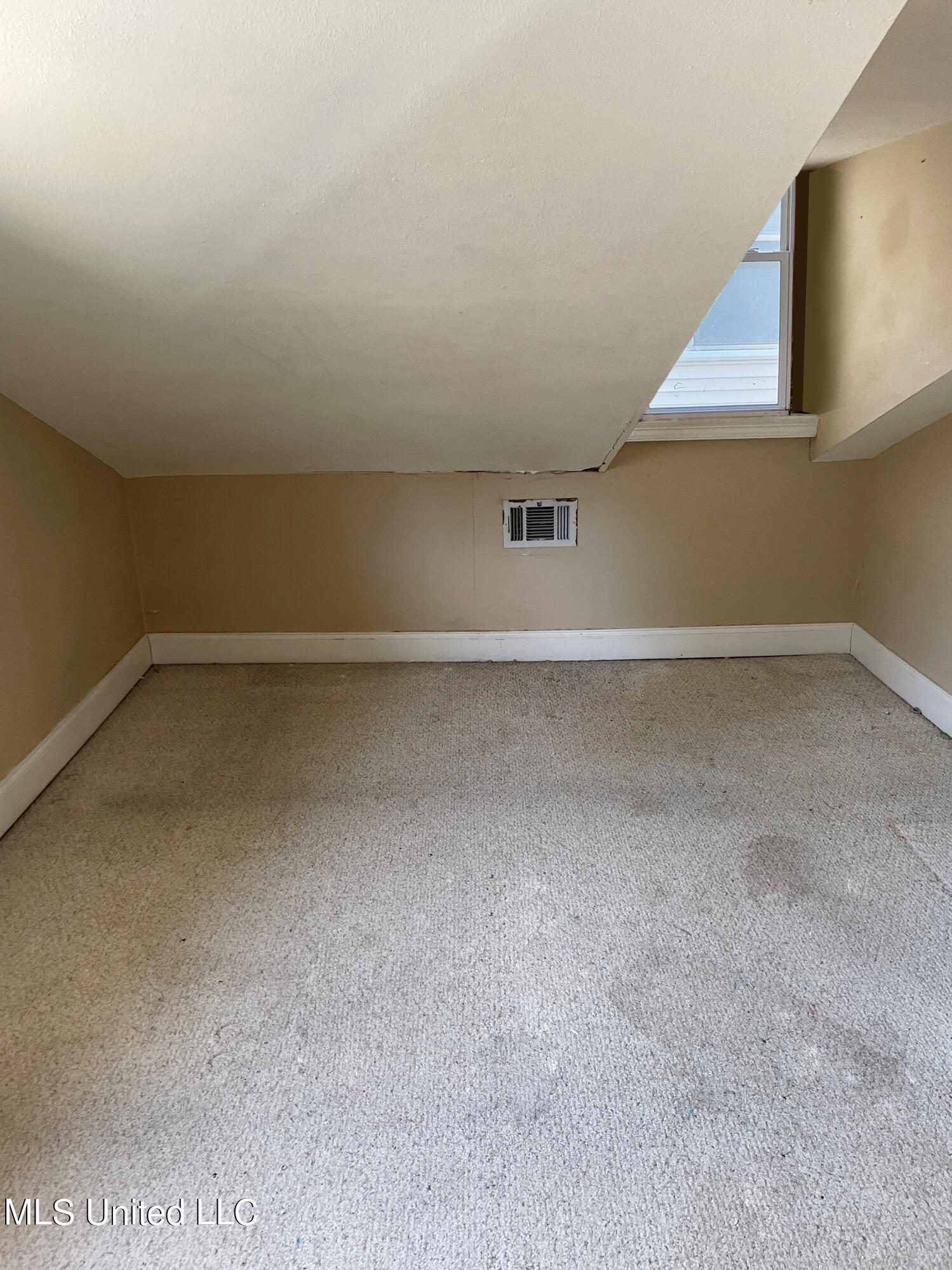141 John Smith Road Poplarville, MS 39470 - Photo 24 of 28 Room 1 Upstairs