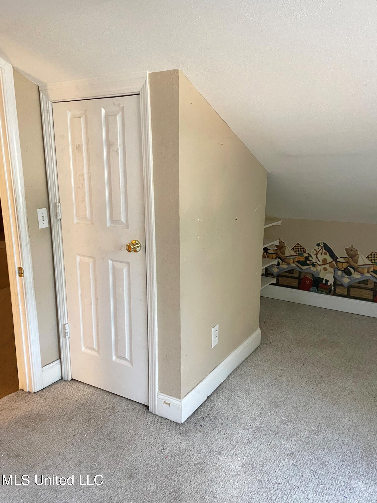 141 John Smith Road Poplarville, MS 39470 - Photo 26 of 28 Closet in Upstairs Rm