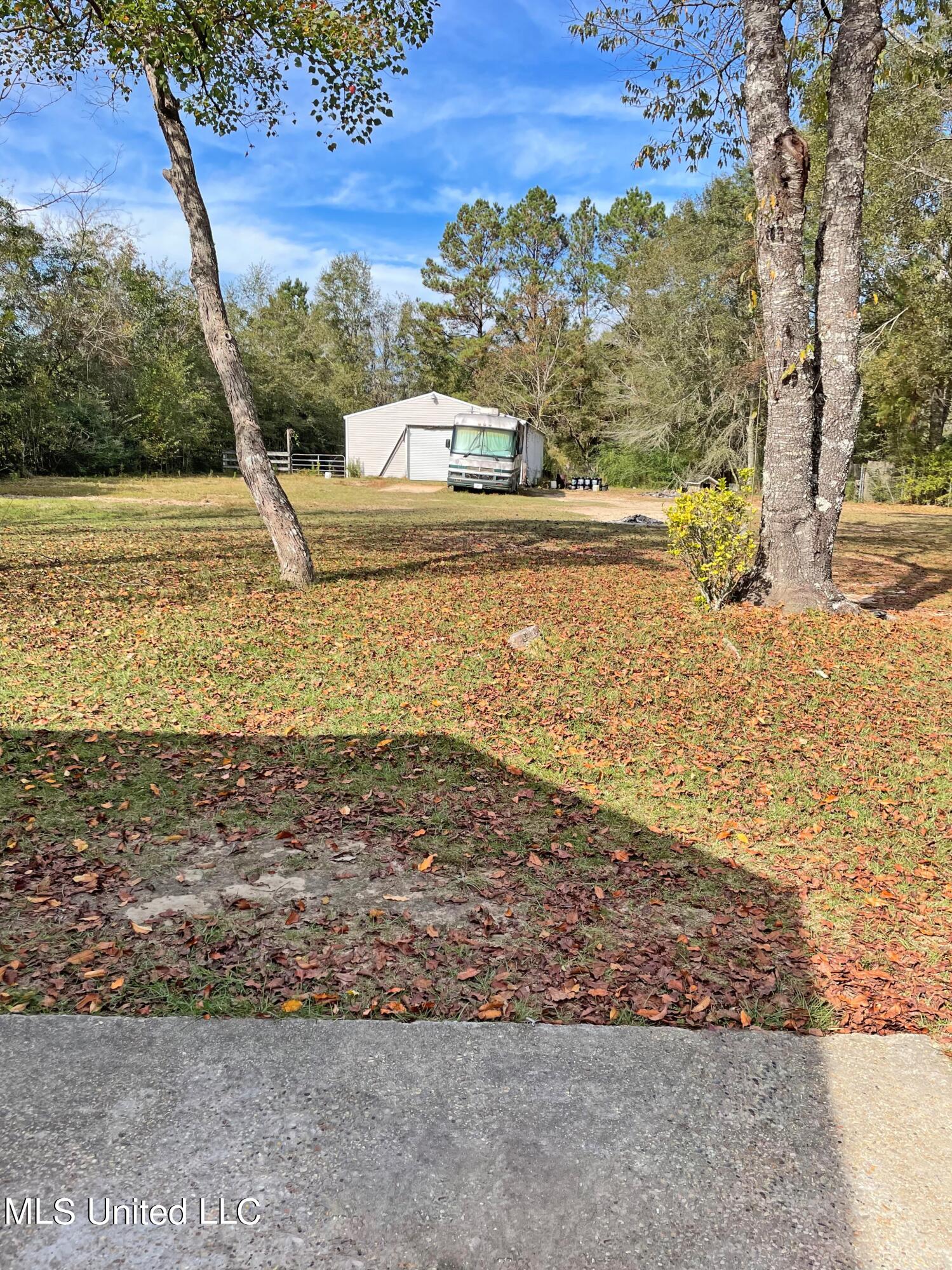 141 John Smith Road Poplarville, MS 39470 - Photo 5 of 28 Shop