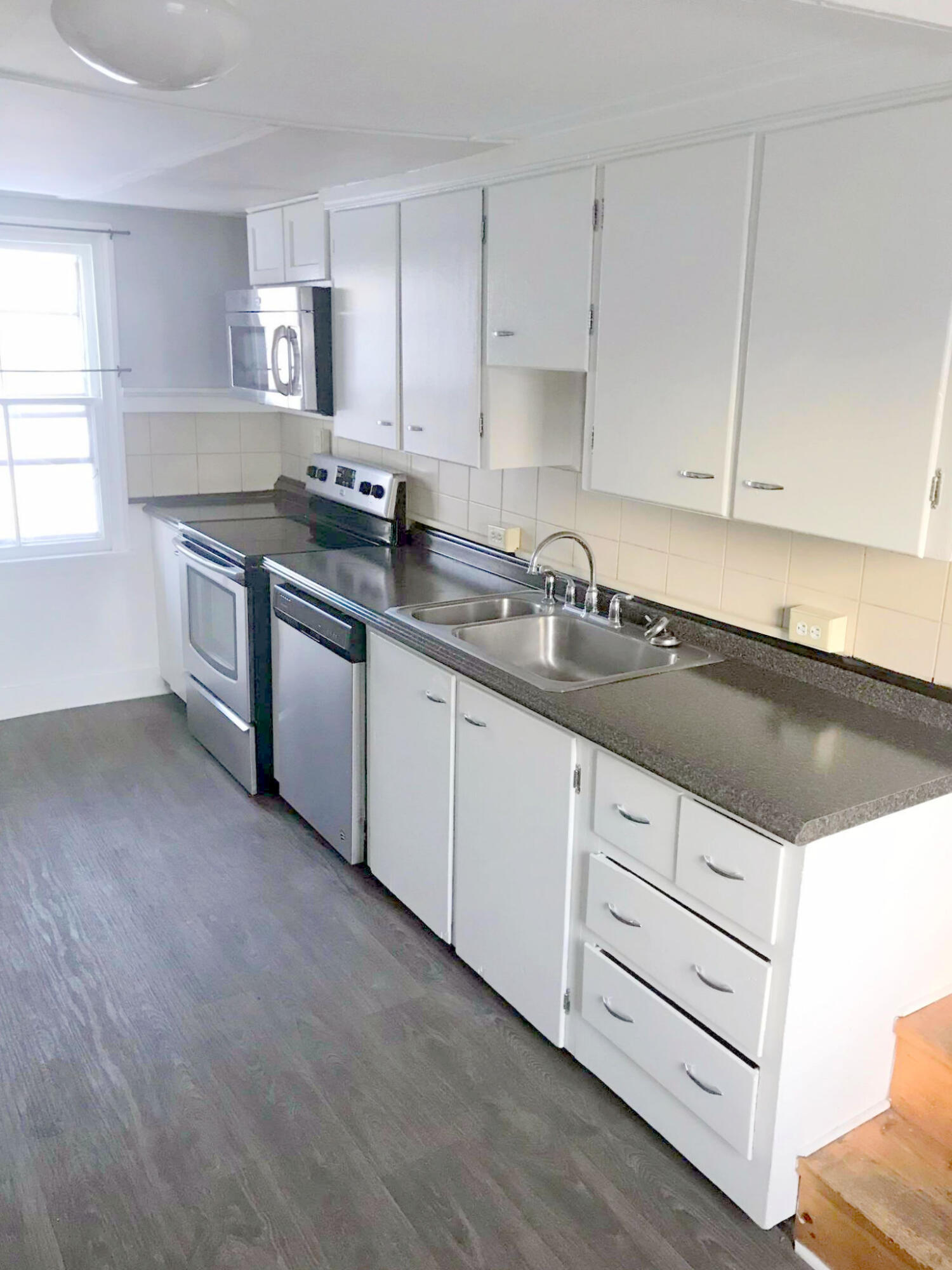 22 Pleasant Street Augusta, ME 04330 - Photo 12 of 20 Kitchen