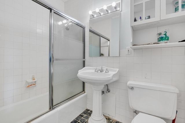 $875,000 | 65 East India Row, Unit 14G, Boston, MA 02110