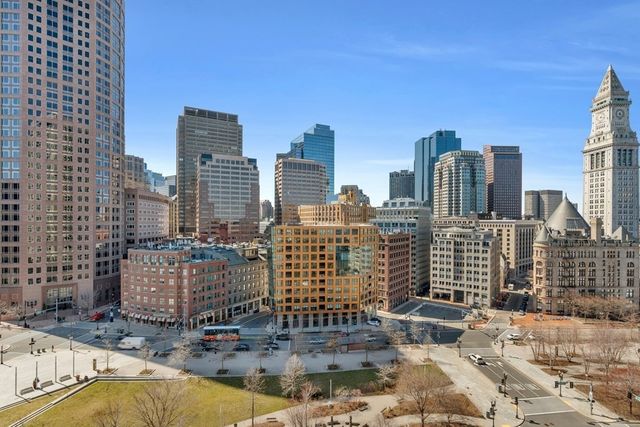 $875,000 | 65 East India Row, Unit 14G, Boston, MA 02110
