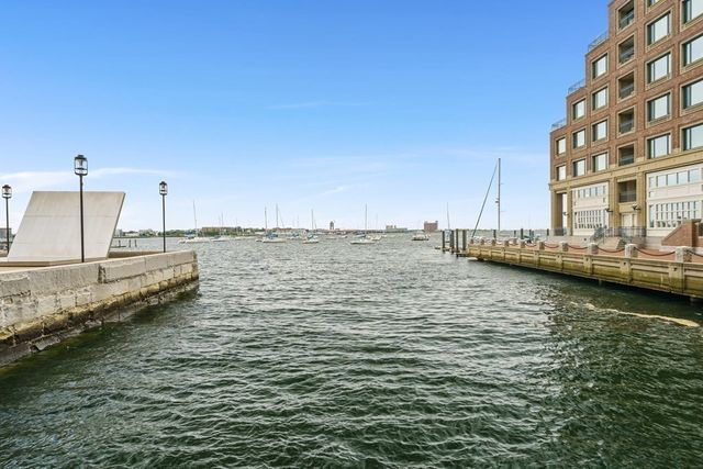 $875,000 | 65 East India Row, Unit 14G, Boston, MA 02110