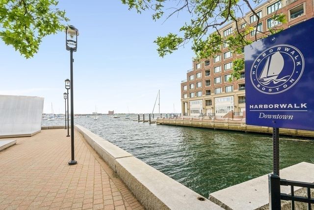 $875,000 | 65 East India Row, Unit 14G, Boston, MA 02110