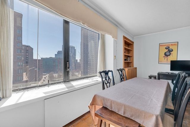 $875,000 | 65 East India Row, Unit 14G, Boston, MA 02110