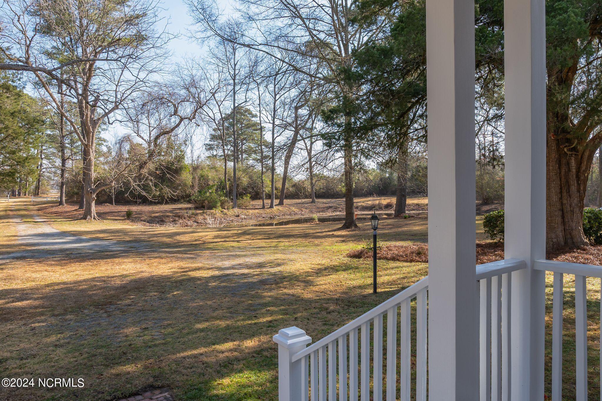 1015 Washington Post Road New Bern, NC 28562 - Photo 13 of 61 Front