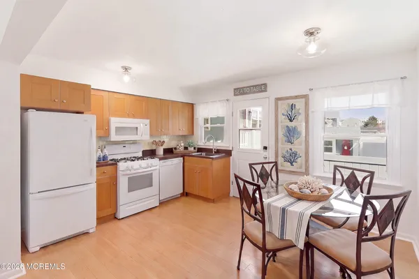 $3,495 | 75 Grand Central Avenue, Unit 6, Lavallette, NJ 08735