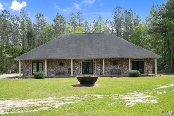$365,000 | 29550 Horseshoe Road, Independence, LA 70443