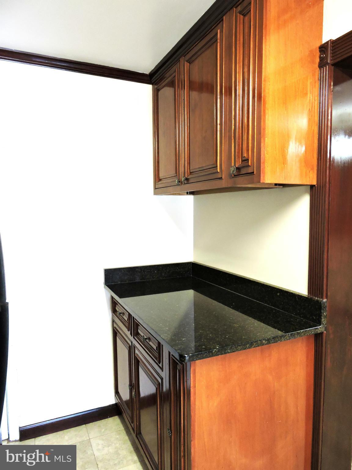 3716 Greenvale Road Baltimore, MD 21229 - Photo 8 of 20 Kitchen