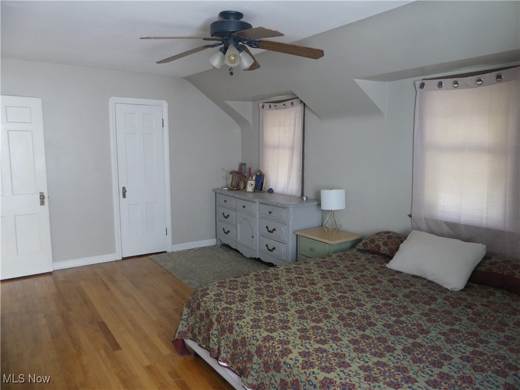 1215 Haselton Road Cleveland Heights, OH 44121 - Photo 10 of 16 Master