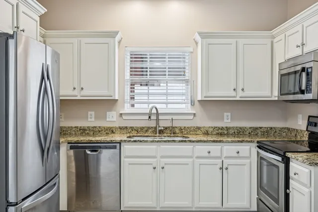 $2,400 | 316 Rowlette Circle, Murfreesboro, TN 37127