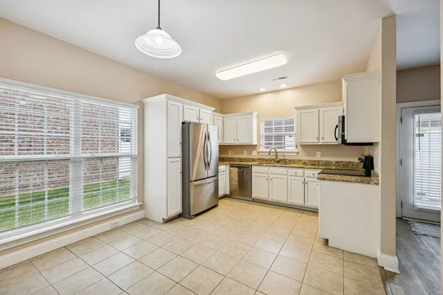 $2,400 | 316 Rowlette Circle, Murfreesboro, TN 37127