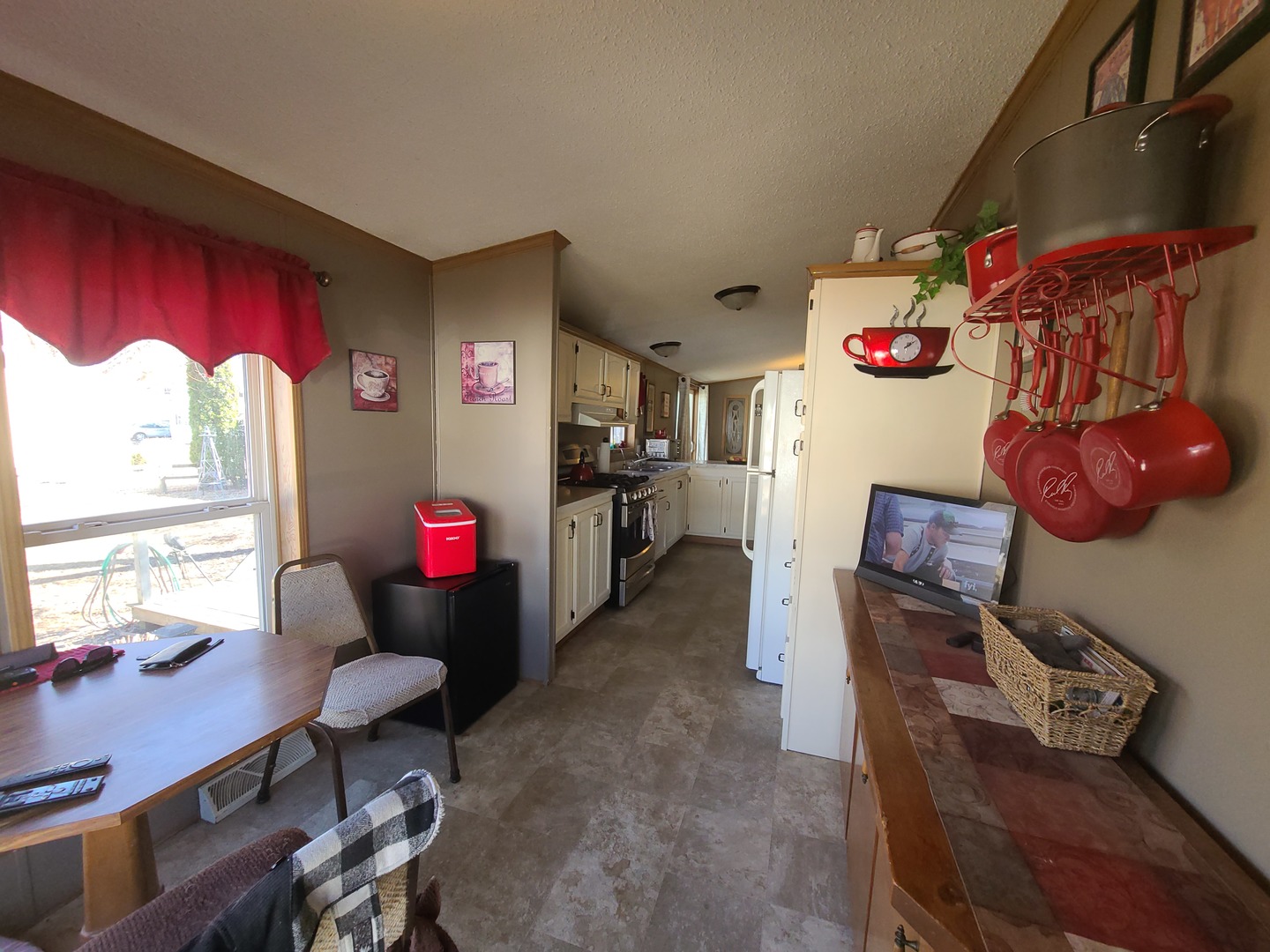 291 Highway 2, Unit 49 Dixon, IL 61021 - Photo 7 of 28 a living room with furniture and a window