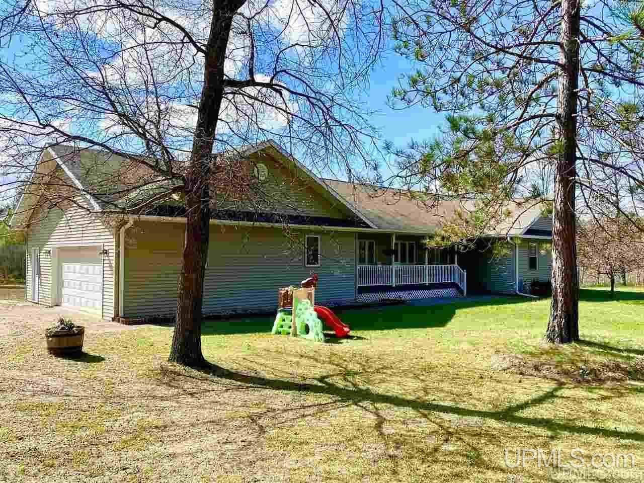 1792 North Lake Road Florence, WI 54121 - Photo 1 of 31