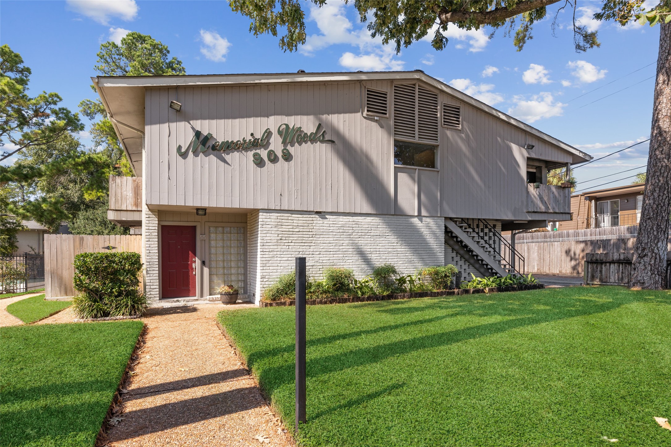 909 Silber Road, Unit 11 Houston, TX 77024 - Photo 25 of 27 Gallery Image 25