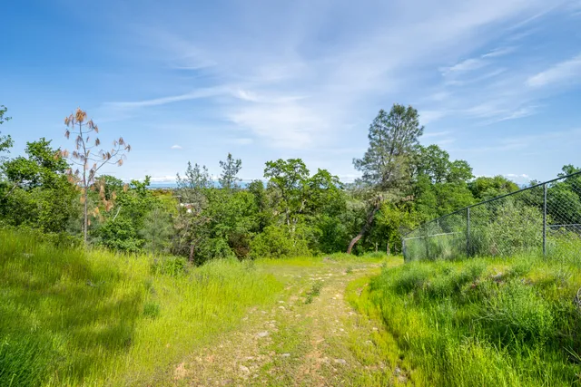 $105,000 | 2330 West Street, Redding, CA 96001