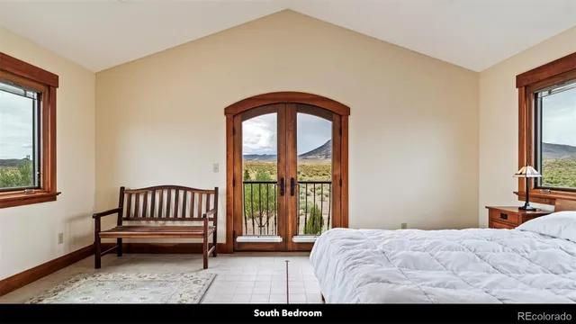 a view of an outdoor space