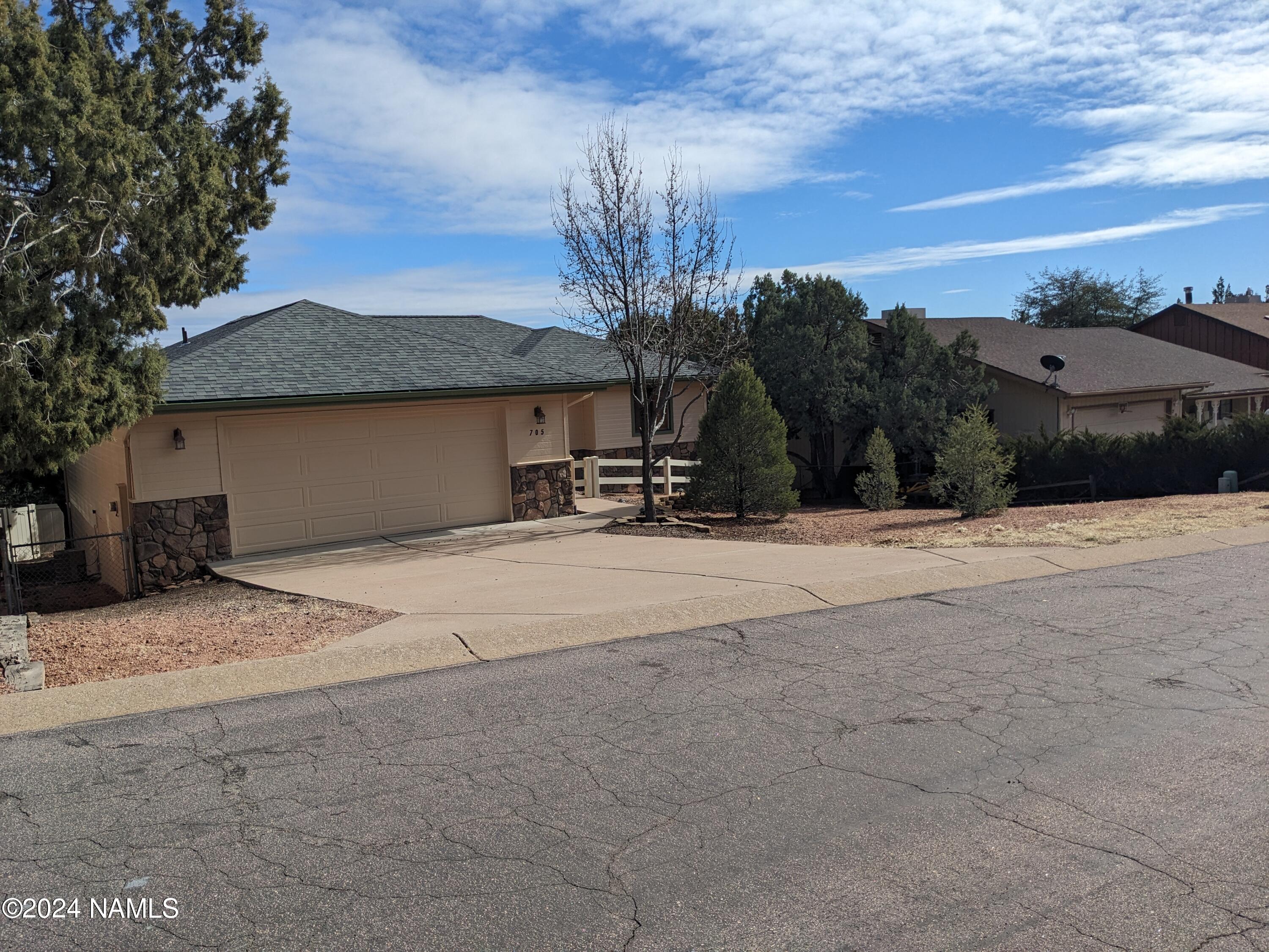705 West St Moritz Drive Payson, AZ 85541 - Photo 2 of 16 PXL_20240204_205118628